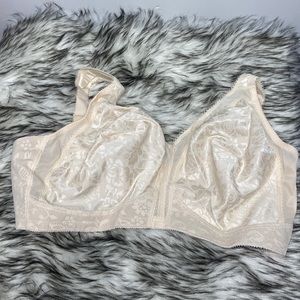 NWT PLAYTEX WIRELESS BRA 46D